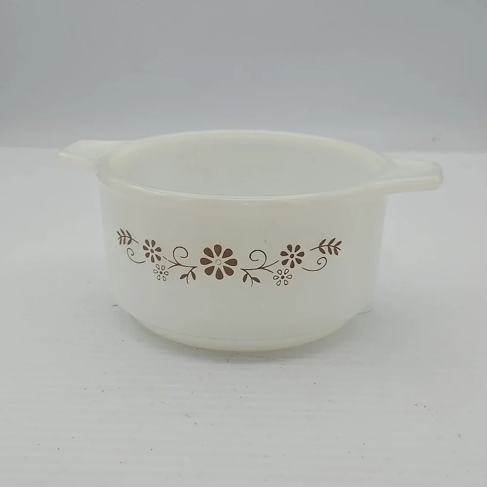 Vtg Pyr-o-rey Dynaware White Milk Glass Small Casserole‎ Dish Brown Daisy 4.5